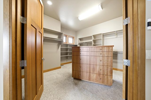 4604 Shoreline Court, Pasco, WA 99301