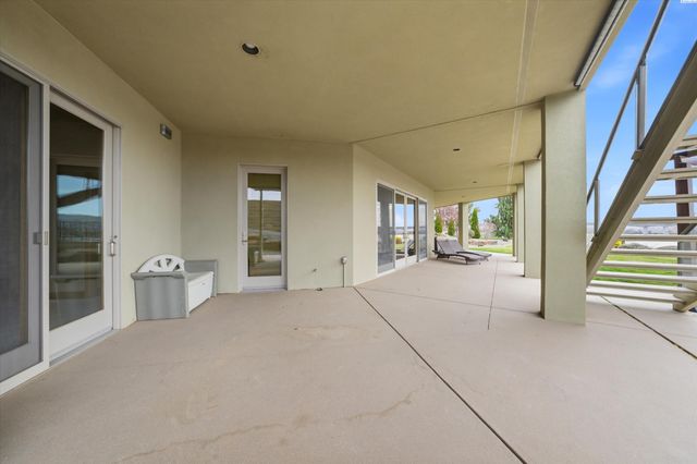 4604 Shoreline Court, Pasco, WA 99301