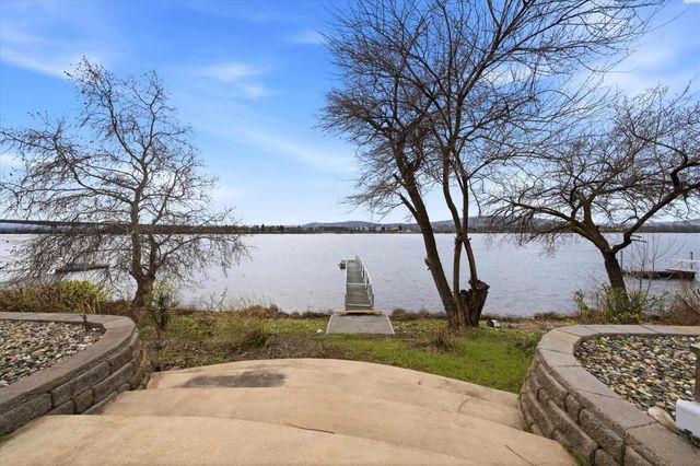 4604 Shoreline Court, Pasco, WA 99301