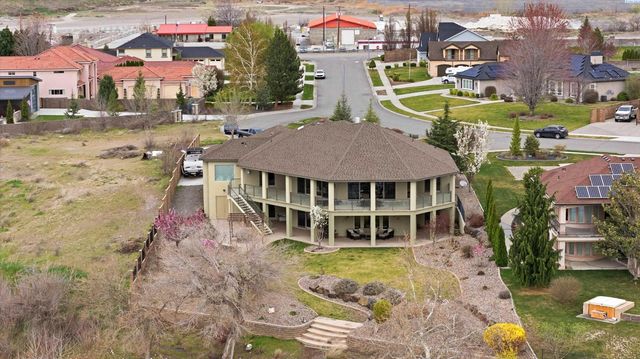 4604 Shoreline Court, Pasco, WA 99301