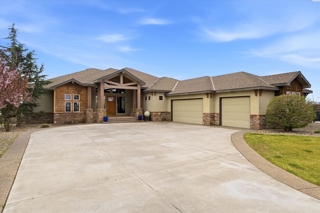 4604 Shoreline Court, Pasco, WA 99301