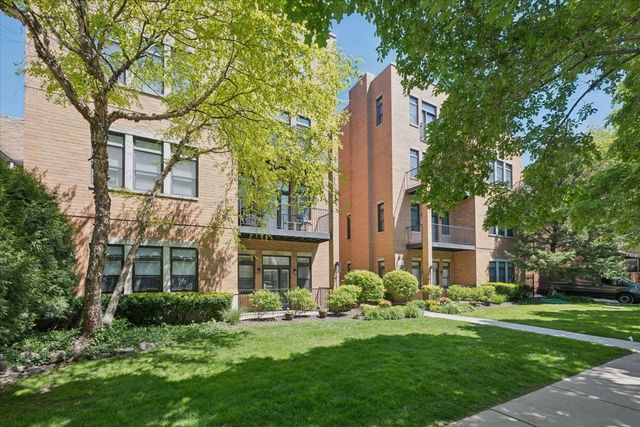 819 Foster Street 1S, Evanston, IL 60201