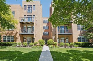 819 Foster Street 1S, Evanston, IL 60201