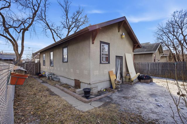 1311 3rd Avenue N, Fargo, ND 58102