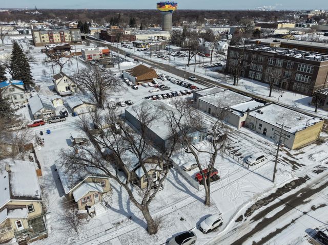 1311 3rd Avenue N, Fargo, ND 58102