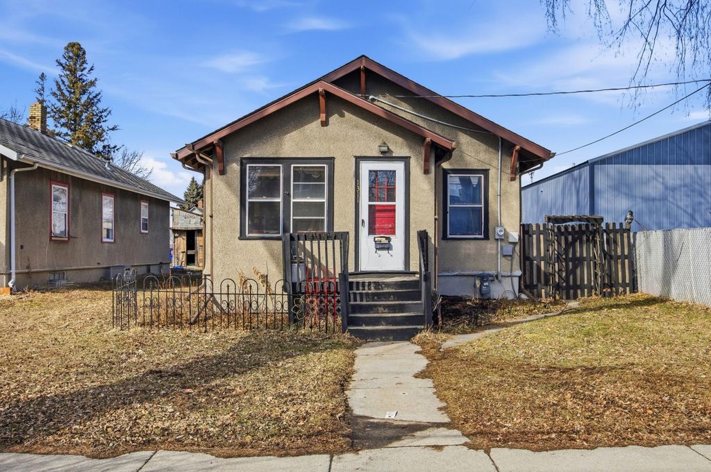 1311 3rd Avenue N, Fargo, ND 58102