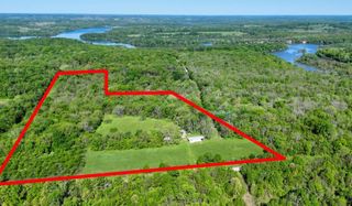221 Route Ee, Everton, MO 65646