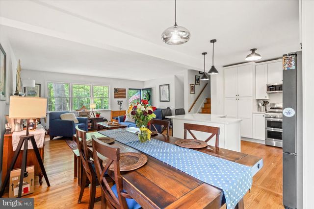 809 E TIMBER BRANCH PKWY, Alexandria, VA 22302