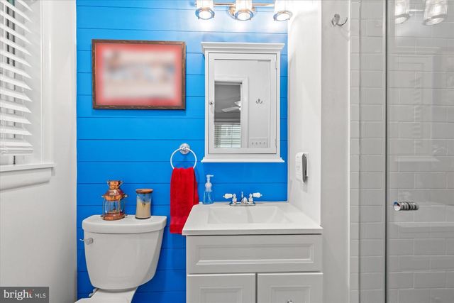 809 E TIMBER BRANCH PKWY, Alexandria, VA 22302