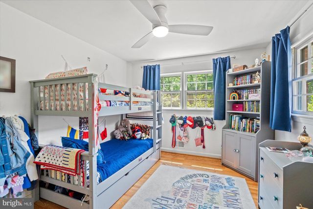 809 E TIMBER BRANCH PKWY, Alexandria, VA 22302