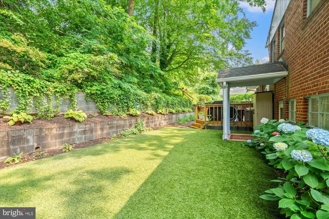 809 E TIMBER BRANCH PKWY, Alexandria, VA 22302