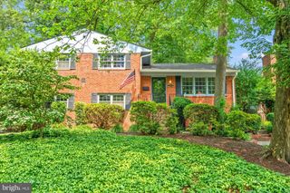 809 E TIMBER BRANCH PKWY, Alexandria, VA 22302