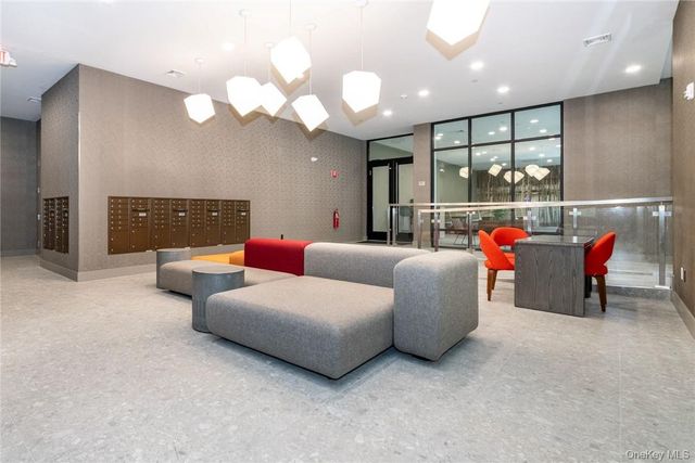 15 Parkview Avenue 403, Bronxville, NY 10708