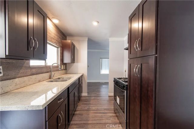 725 W THORNTON West 25, Hemet, CA 92543