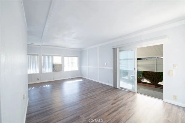 725 W THORNTON West 25, Hemet, CA 92543