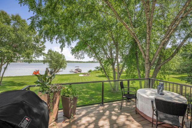 19363 E Tri Oak Circle NE, Wyoming, MN 55092