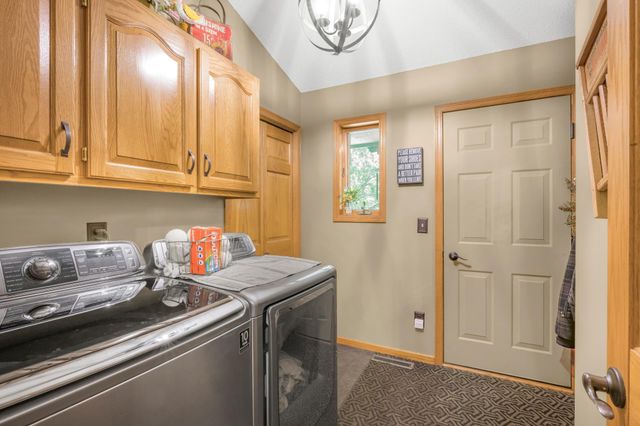 19363 E Tri Oak Circle NE, Wyoming, MN 55092