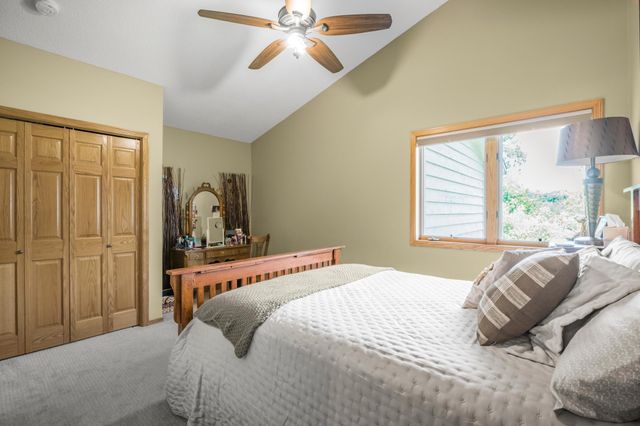 19363 E Tri Oak Circle NE, Wyoming, MN 55092