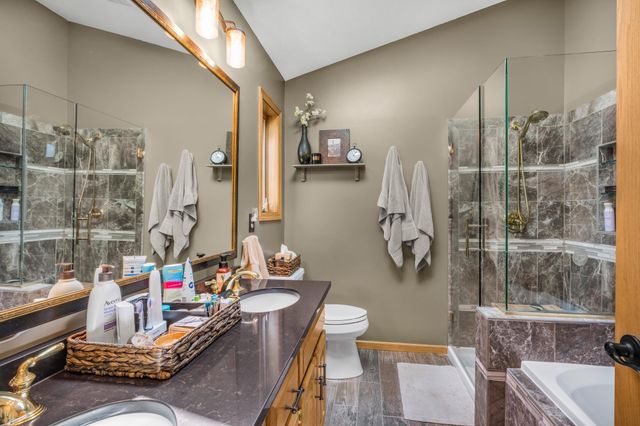 19363 E Tri Oak Circle NE, Wyoming, MN 55092