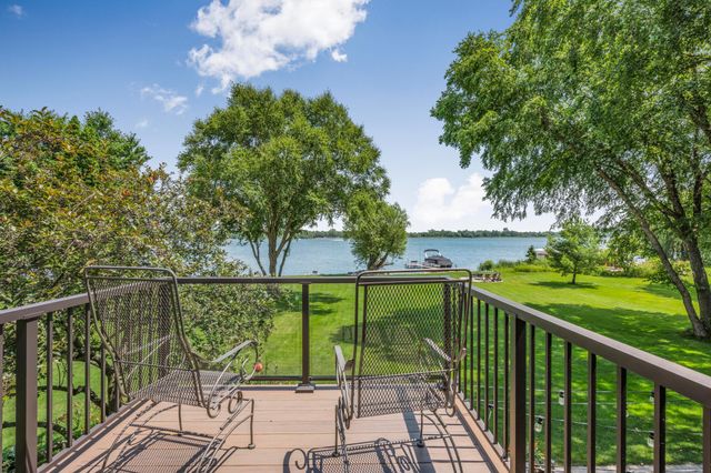 19363 E Tri Oak Circle NE, Wyoming, MN 55092