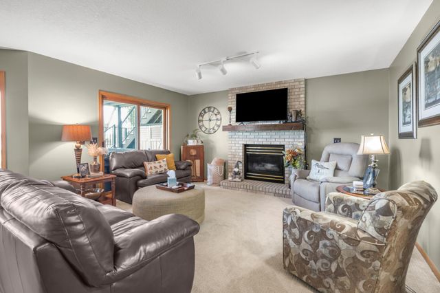 19363 E Tri Oak Circle NE, Wyoming, MN 55092