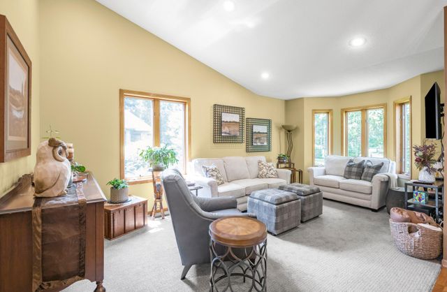 19363 E Tri Oak Circle NE, Wyoming, MN 55092