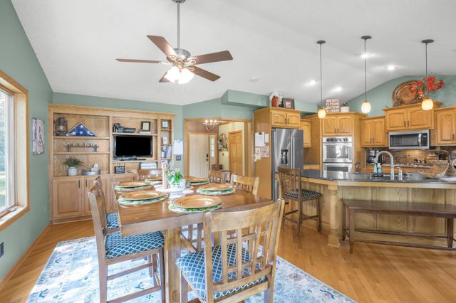 19363 E Tri Oak Circle NE, Wyoming, MN 55092