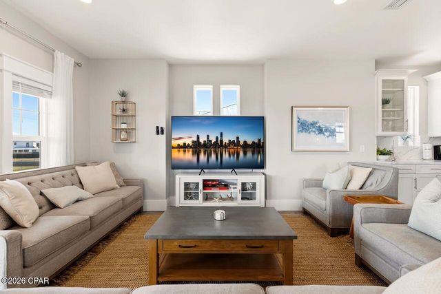 5522 Thomas Drive, Panama City, FL 32408