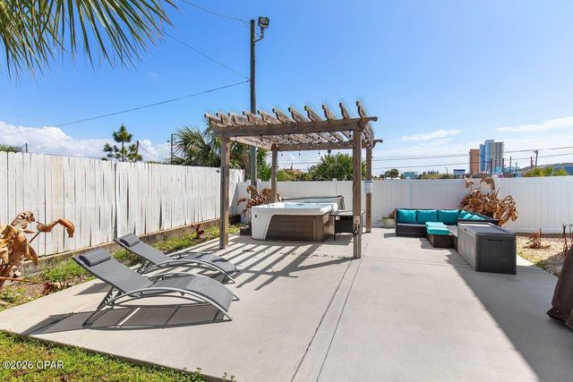 5522 Thomas Drive, Panama City, FL 32408