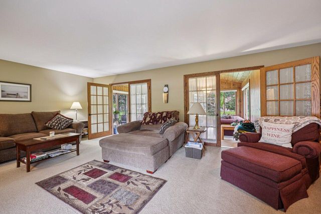 W220N2789 Maplewood LANE, Waukesha, WI 53186