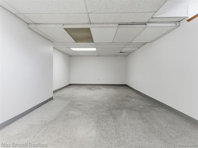 30748 Quinkert Street 1, Roseville, MI 48066