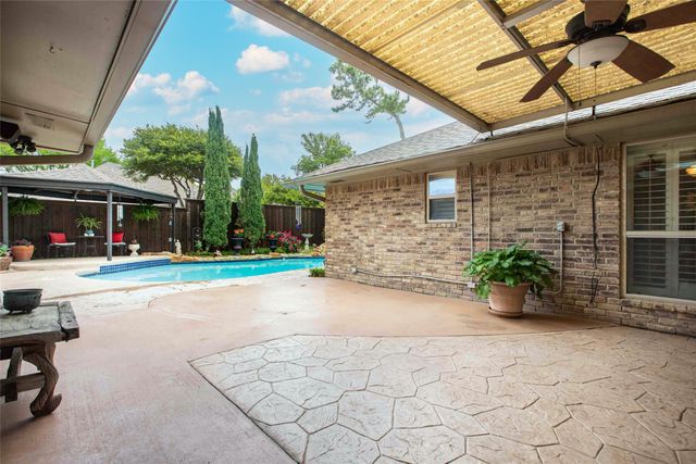 10011 Hickory Crossing, Dallas, TX 75243