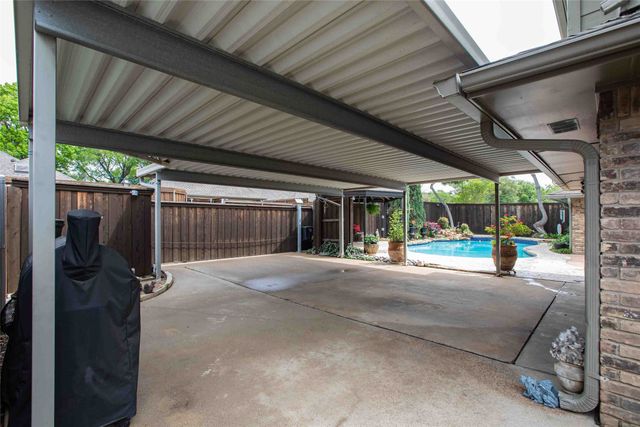 10011 Hickory Crossing, Dallas, TX 75243