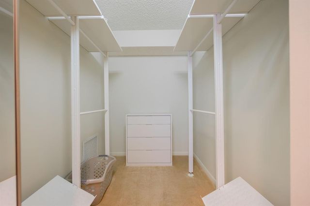 102 Half Moon Circle G2, Hypoluxo, FL 33462