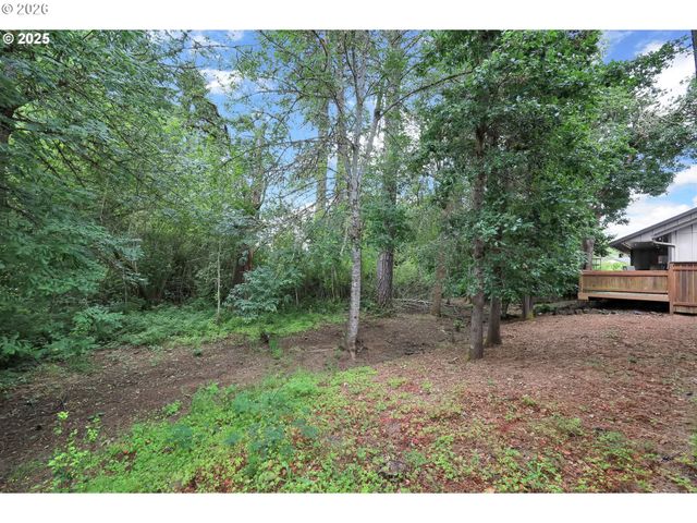 25246 CORKY Ln, Veneta, OR 97487