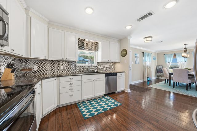 315 Admiral Drive, Gun Barrel City, TX 75156