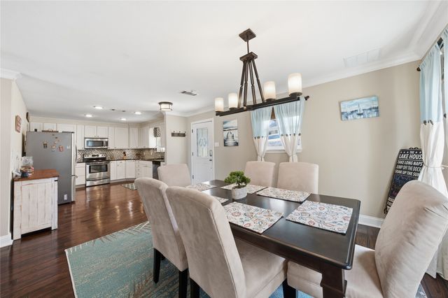 315 Admiral Drive, Gun Barrel City, TX 75156