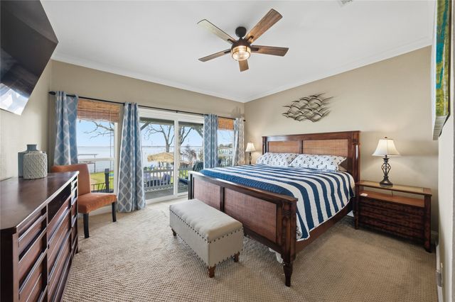 315 Admiral Drive, Gun Barrel City, TX 75156