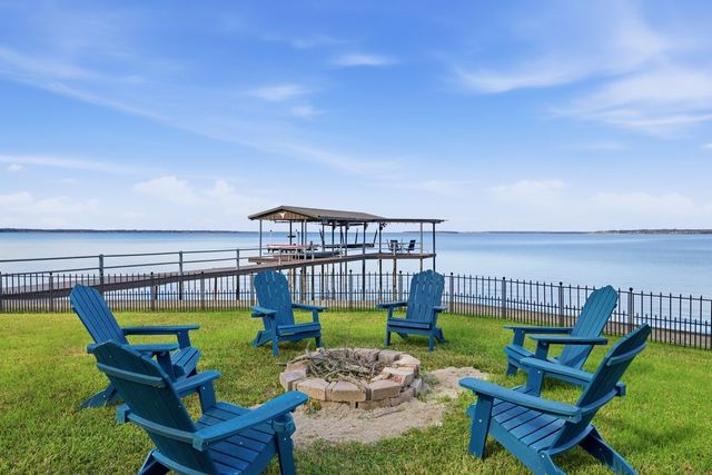 315 Admiral Drive, Gun Barrel City, TX 75156