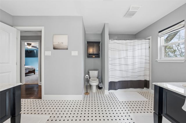 315 Admiral Drive, Gun Barrel City, TX 75156