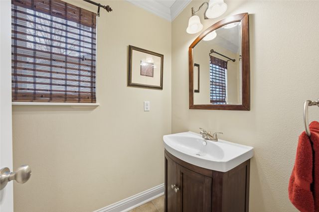 315 Admiral Drive, Gun Barrel City, TX 75156