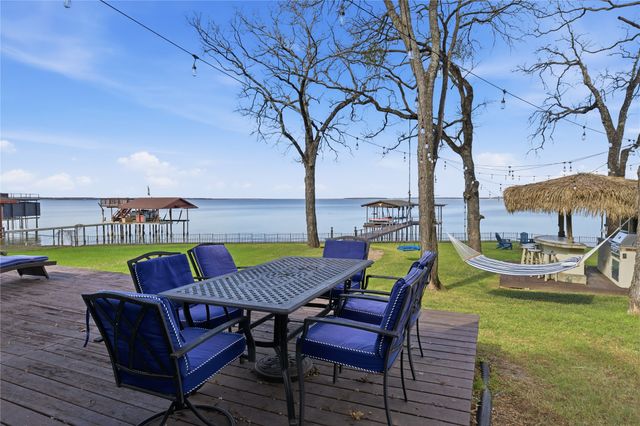 315 Admiral Drive, Gun Barrel City, TX 75156