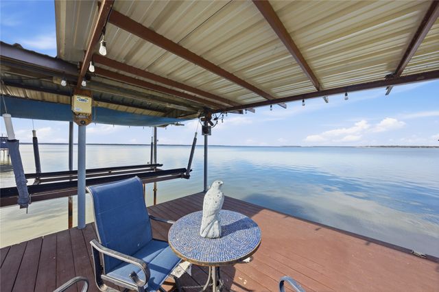 315 Admiral Drive, Gun Barrel City, TX 75156