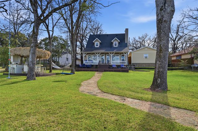 315 Admiral Drive, Gun Barrel City, TX 75156