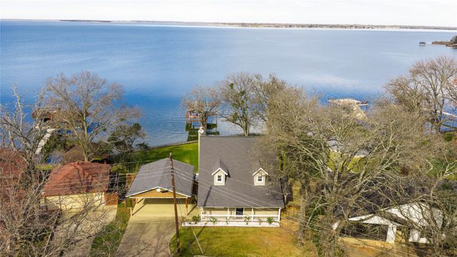 315 Admiral Drive, Gun Barrel City, TX 75156