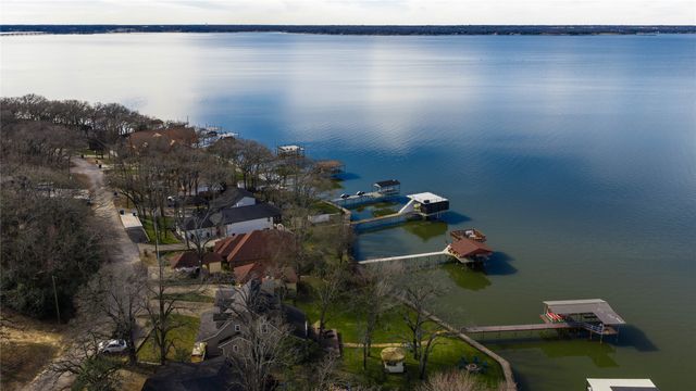 315 Admiral Drive, Gun Barrel City, TX 75156