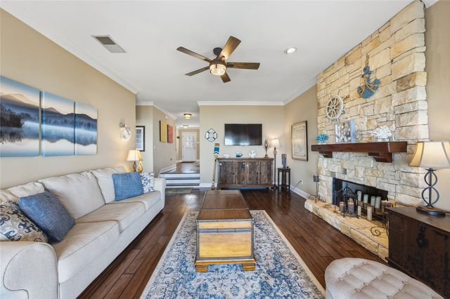 315 Admiral Drive, Gun Barrel City, TX 75156