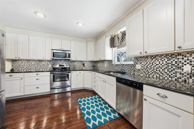 315 Admiral Drive, Gun Barrel City, TX 75156