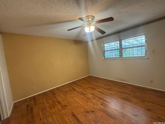 7303 GEORGE BURNS ST, San Antonio, TX 78240