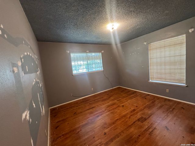 7303 GEORGE BURNS ST, San Antonio, TX 78240